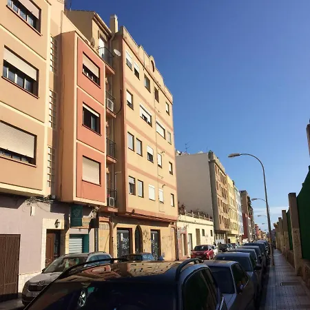Проживание в семье Habitacion En Apartamento Carlos Haya *