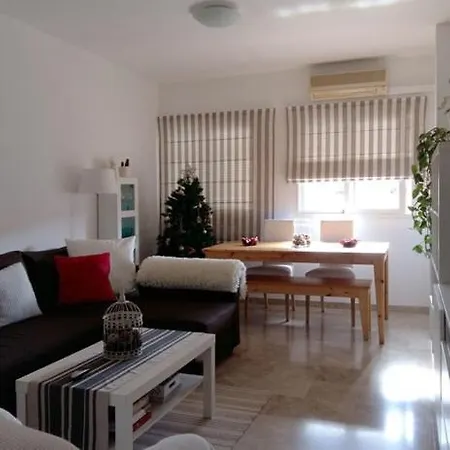 Habitacion En Apartamento Carlos Haya Malaga