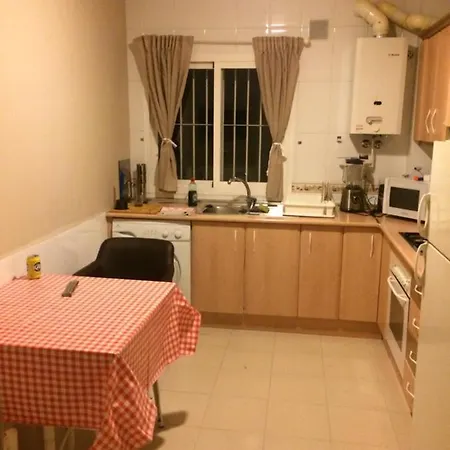 En Carlos Haya Homestay *